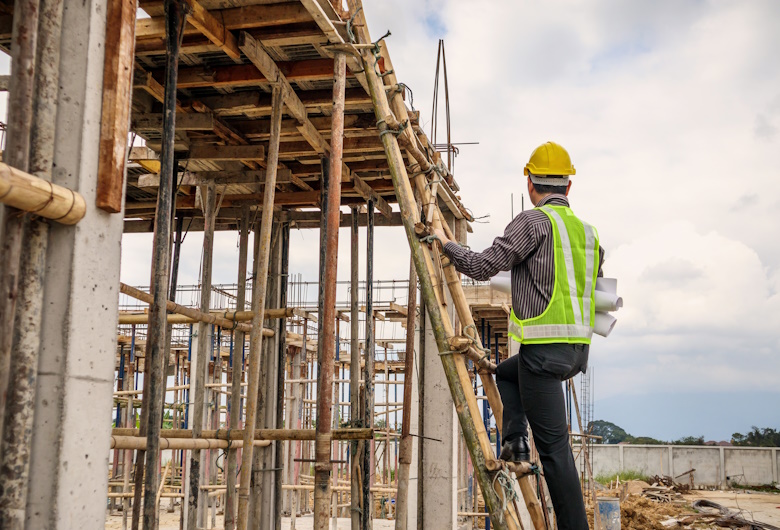 Mengatasi Tantangan Proyek Konstruksi di Cilacap: Tips dari Kantor Indomitra